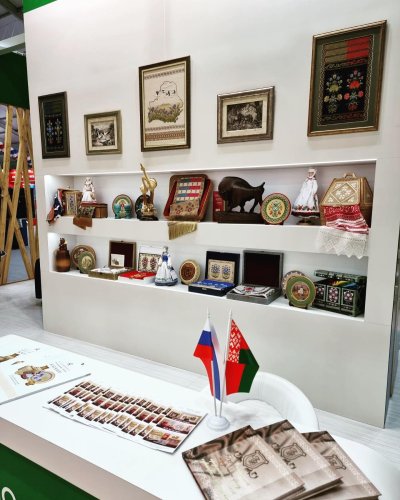 Carousel post from padarunak.fond.