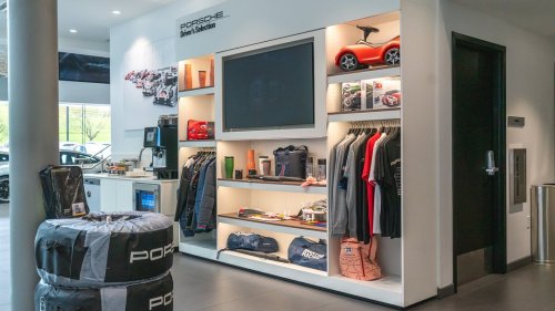 Carousel post from porschewarrington.