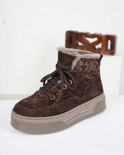 Carousel post from ossoshoes.