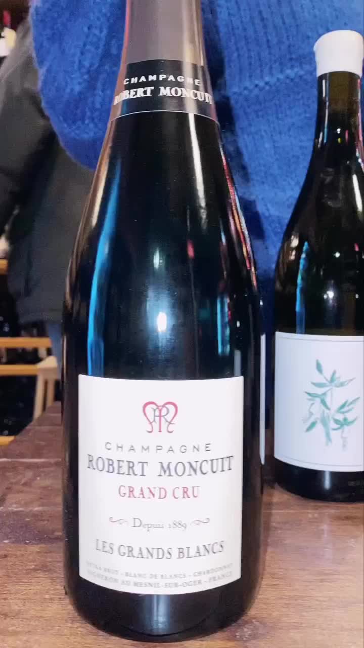 Video post from dandywineshop.