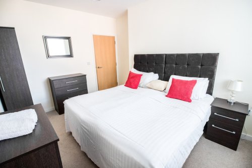 Photo post from kasarstays.