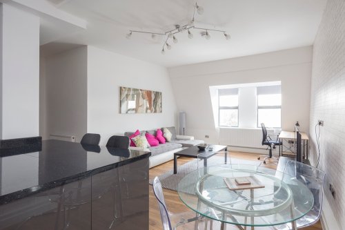 Photo post from kasarstays.