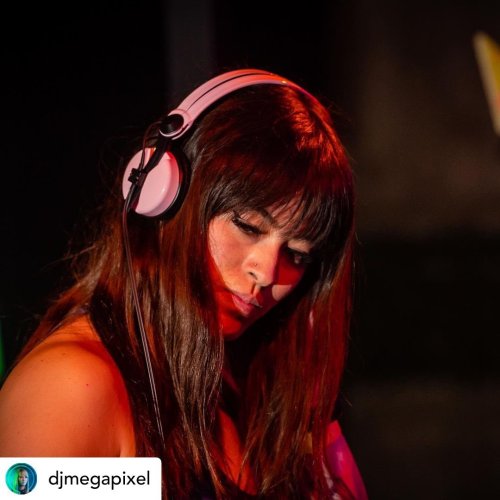Photo post from customcans_headphones.