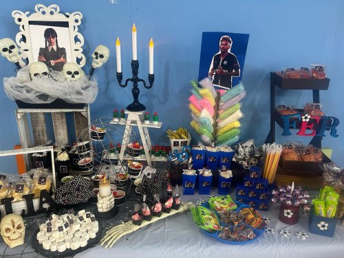 Carousel post from la_gifteria.