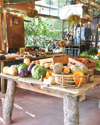Carousel post from currumbinvalleyharvest.