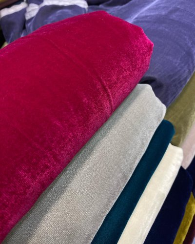 Carousel post from akbar_fabrics_.