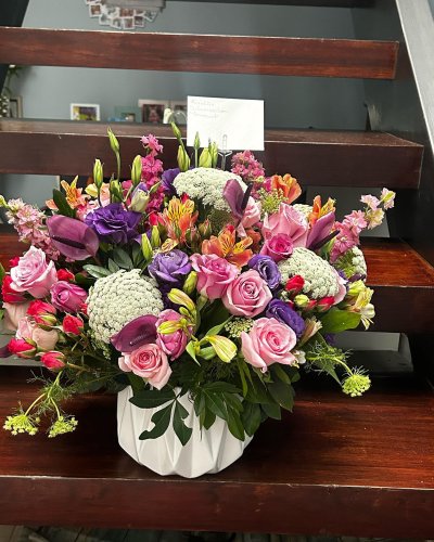 Carousel post from la_gifteria.