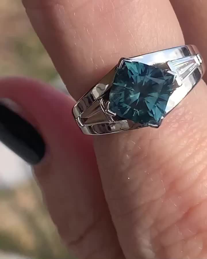 Carousel post from annelizabethjewelry.