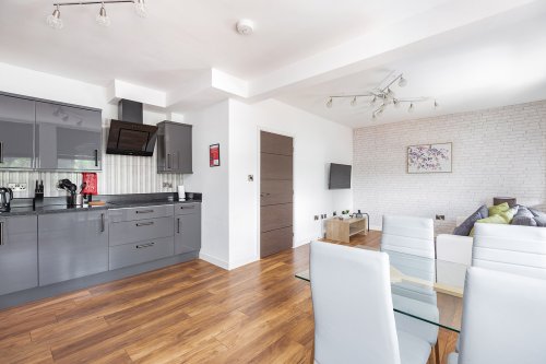 Photo post from kasarstays.