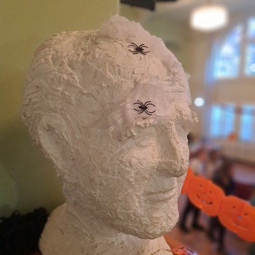 Carousel post from whg_riesa.