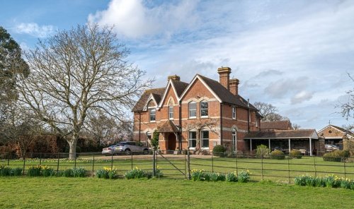 Carousel post from saltfilm_locations.