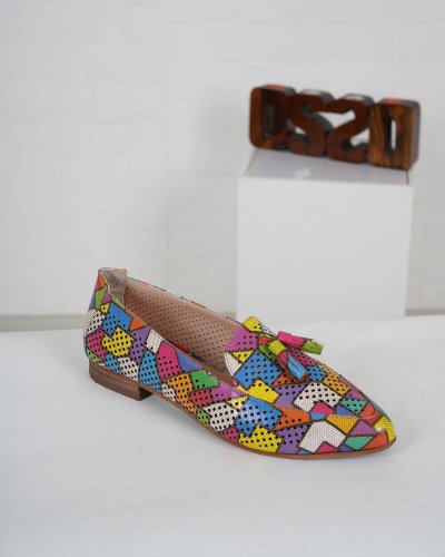 Carousel post from ossoshoes.