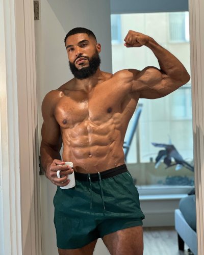 Carousel post from ph_gains.