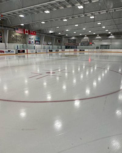 Carousel post from orhlhockey.