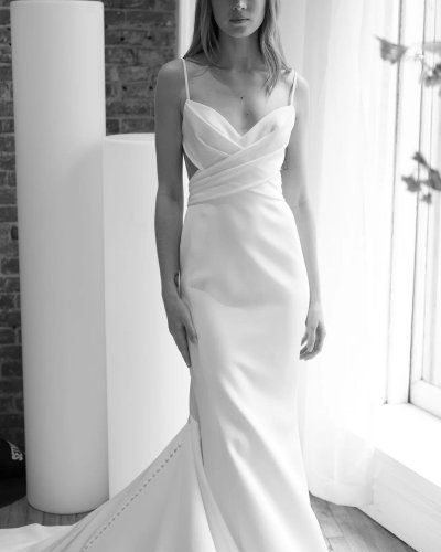 Carousel post from lelitebridal.