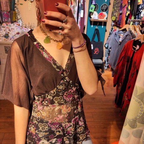 Carousel post from dotnsquare_vintage.