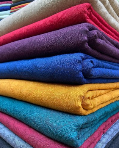 Carousel post from akbar_fabrics_.