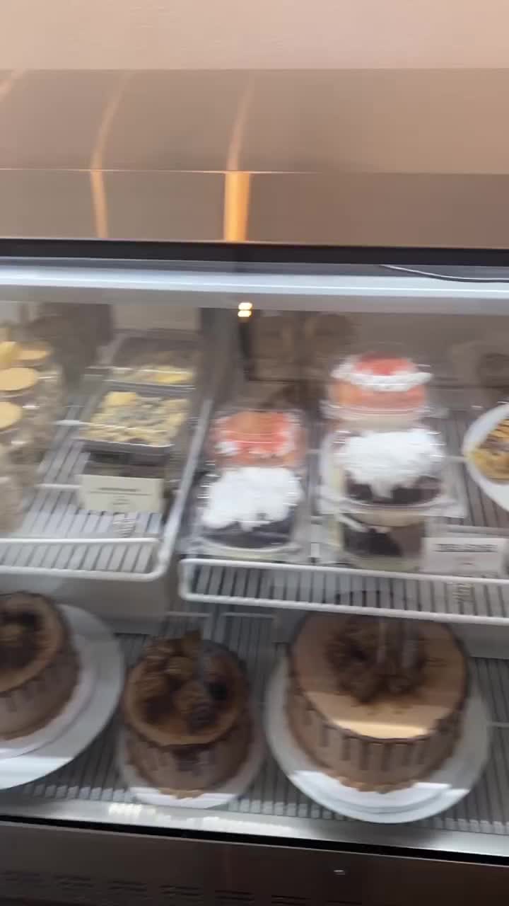 Video post from famous_creations_catering.