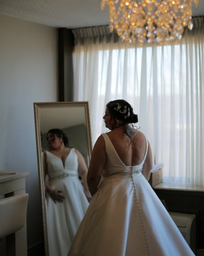 Carousel post from thecurvybridenj.