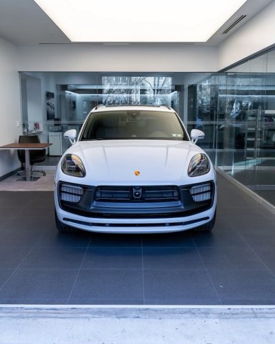 Carousel post from porschewarrington.