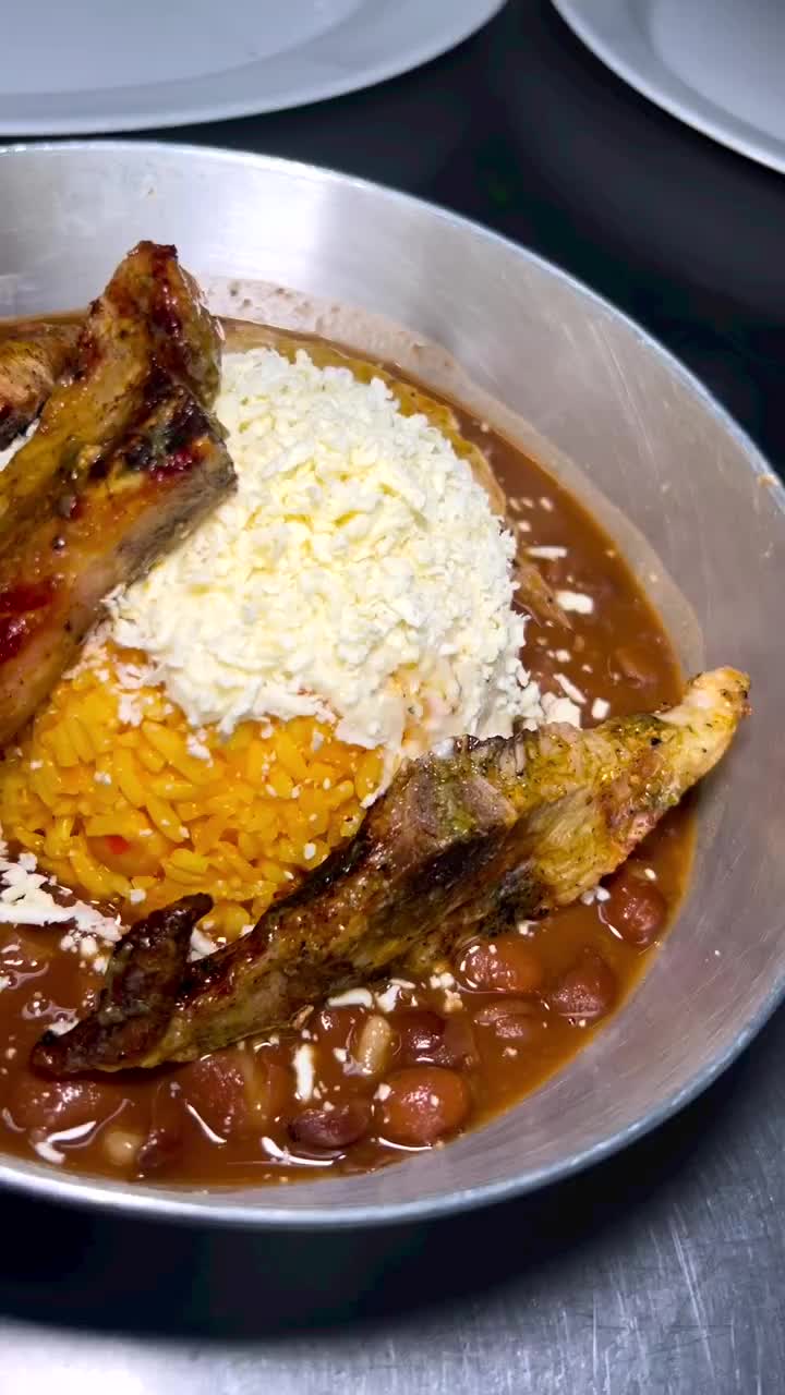 Video post from morogrill.
