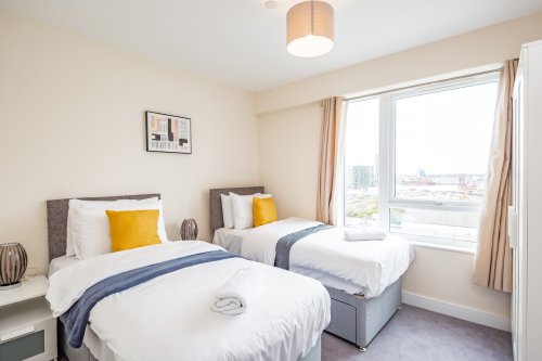 Photo post from kasarstays.