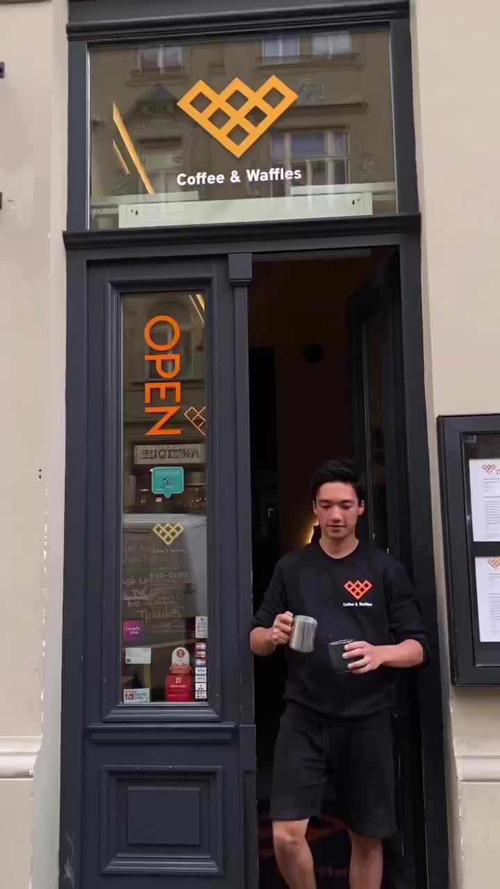 Video post from coffeeandwafflescz.