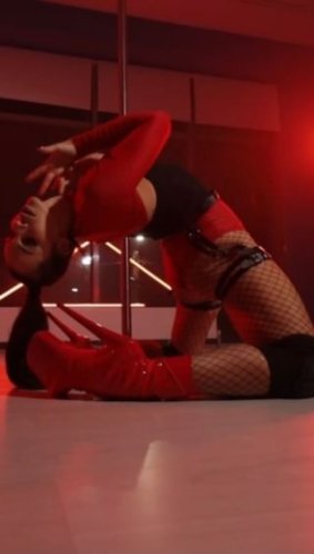 Video post from poledance_krasnodar.
