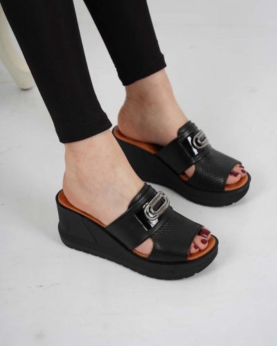 Carousel post from ossoshoes.