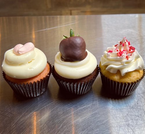 Photo post from famous_creations_catering.