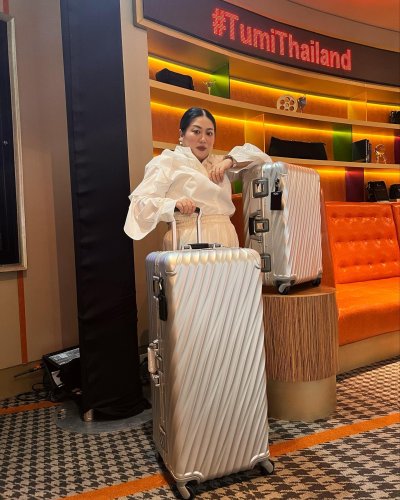 Carousel post from missjinadda.