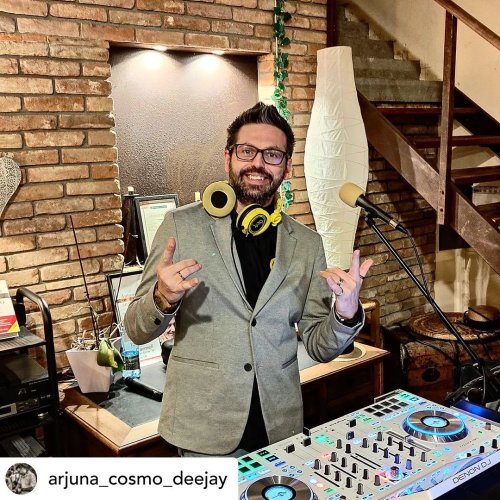 Photo post from customcans_headphones.