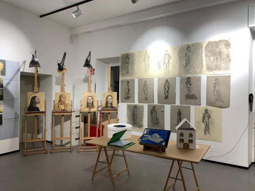 Carousel post from aur_arts.