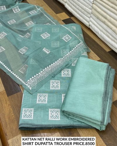 Carousel post from akbar_fabrics_.