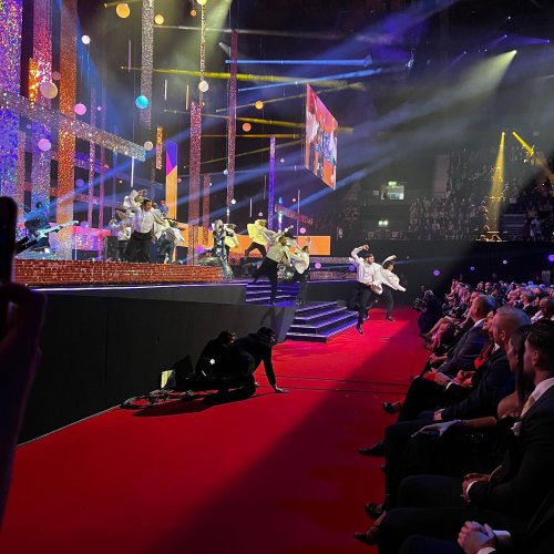 Carousel post from glasshouseretreat.