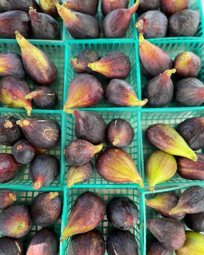 Photo post from visaliafarmersmarket.