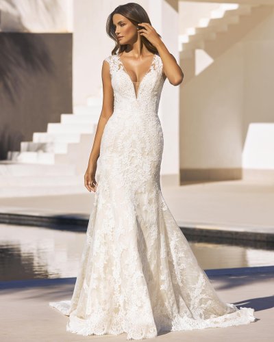 Carousel post from jolibride.