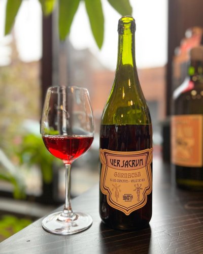 Carousel post from dandywineshop.