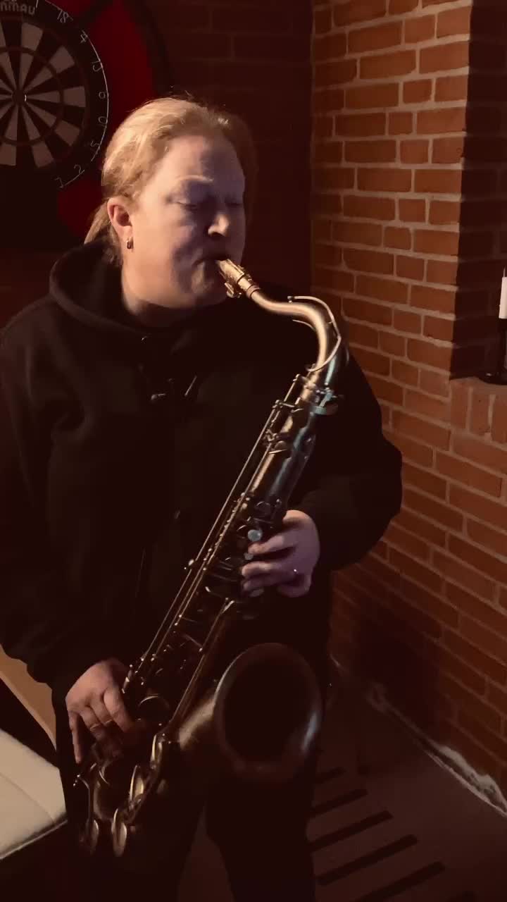 Video post from gingerlyjazz.