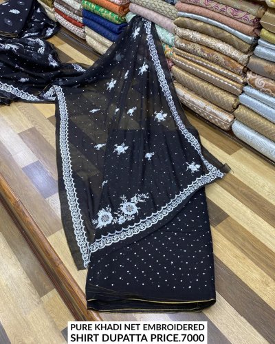 Carousel post from akbar_fabrics_.