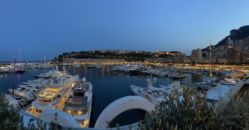 Carousel post from gembon23.