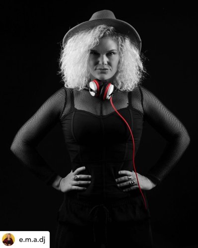 Photo post from customcans_headphones.