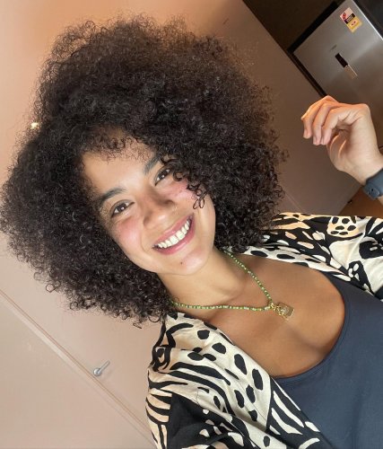 Carousel post from trindadehairstylist.