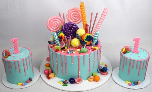 Photo post from marquettescakestudio.