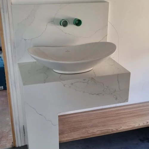 Carousel post from ellocoworktops.