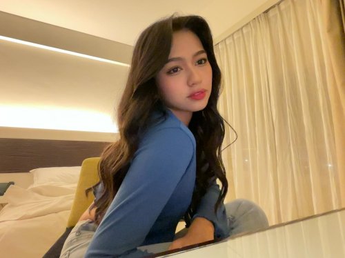 Ona oglini aldashini porno tomosha qiling