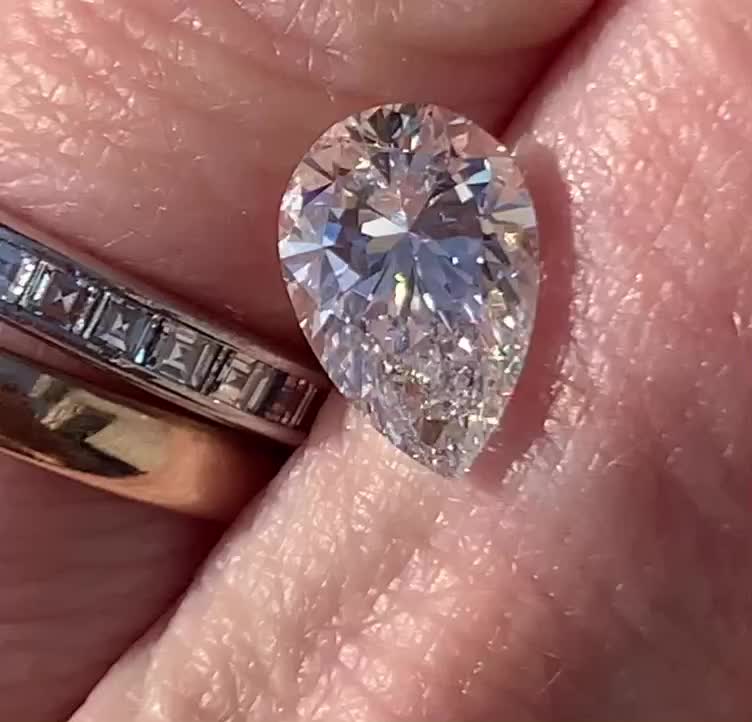 Video post from annelizabethjewelry.