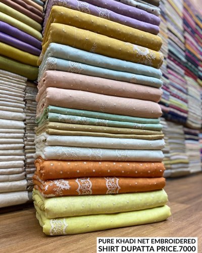 Carousel post from akbar_fabrics_.