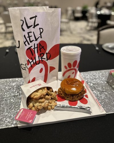 Carousel post from marquettescakestudio.