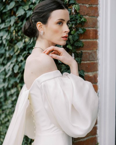 Carousel post from lelitebridal.